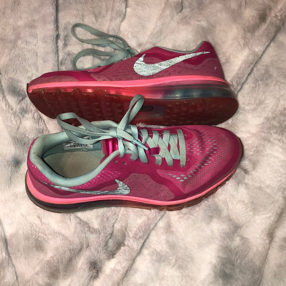 Nike shoes